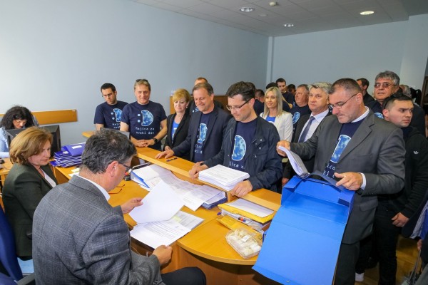 Predani potpisi potpore kandidaturi Branka Dukića za gradonačelnika
