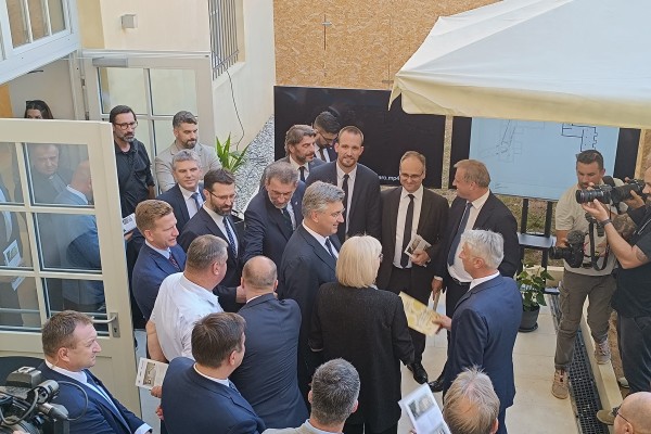 PLENKOVIĆ NA OTVORENJU NOVOG OBJEKTA SVEUČILIŠTA U ZADRU: ZADAR JE DOŽIVIO NEVJEROVATAN UZLET PRETVARANJEM SPOMENIČKE BAŠTINE U MODERNU INFRASTRUKTURU