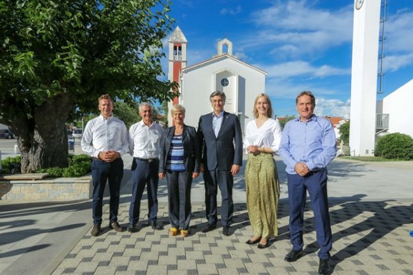 Druženje s članovima pobjedničke organizacije HDZ-a