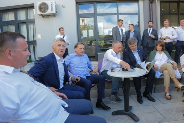 Druženje s članovima pobjedničke organizacije HDZ-a