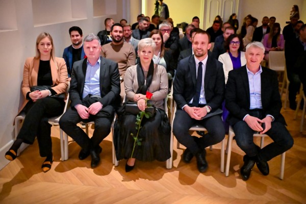 Održana konferencija OSTAJEM TU