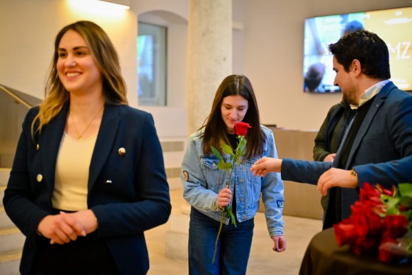 Održana konferencija OSTAJEM TU