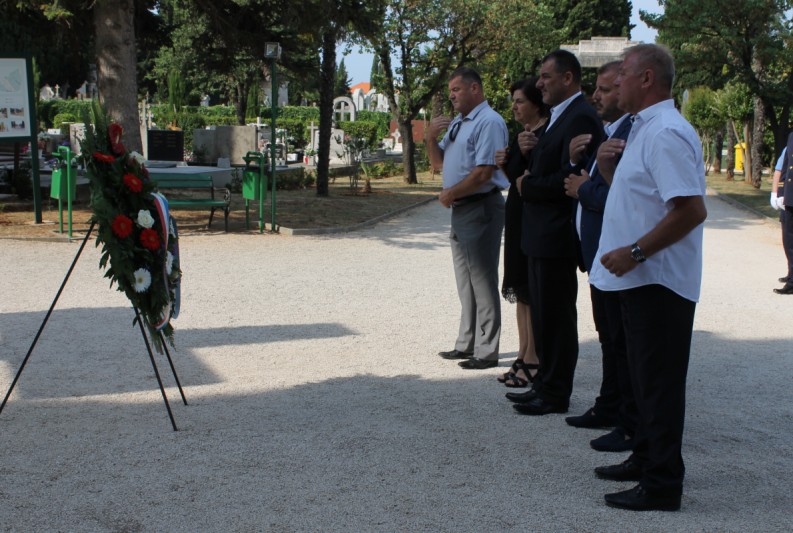 Uoči Dana državnosti odana počast svim poginulima za slobodu Domovine Hrvatske